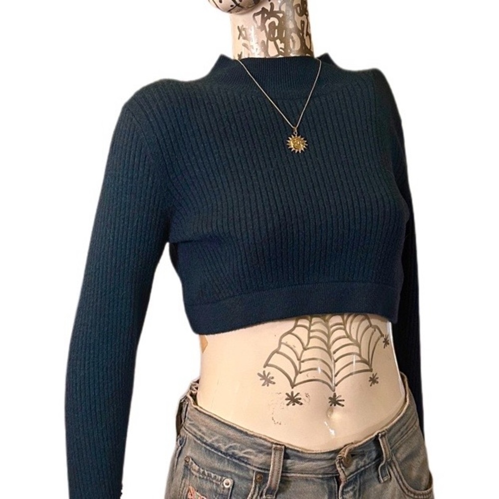 Cropped Rib-Knit Long Sleeve Top - Blue